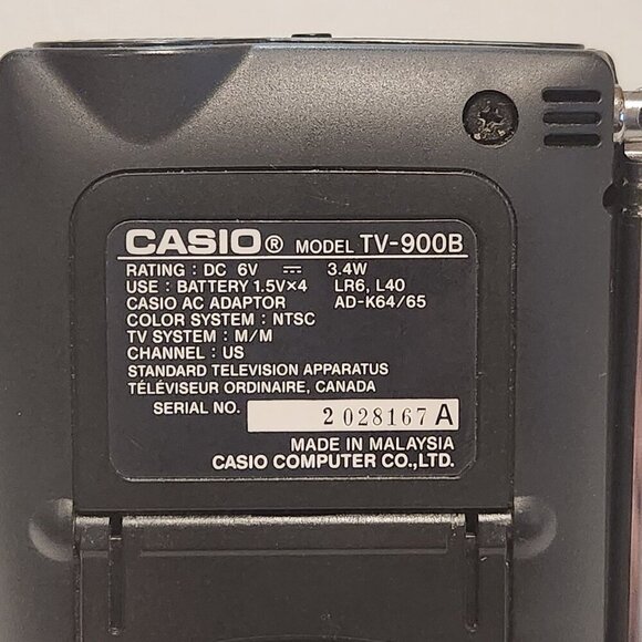 Casio TV-900B Mini Hand Held Television Battery Operated w/Pull-Out‎ Antenna - Picture 4 of 10
